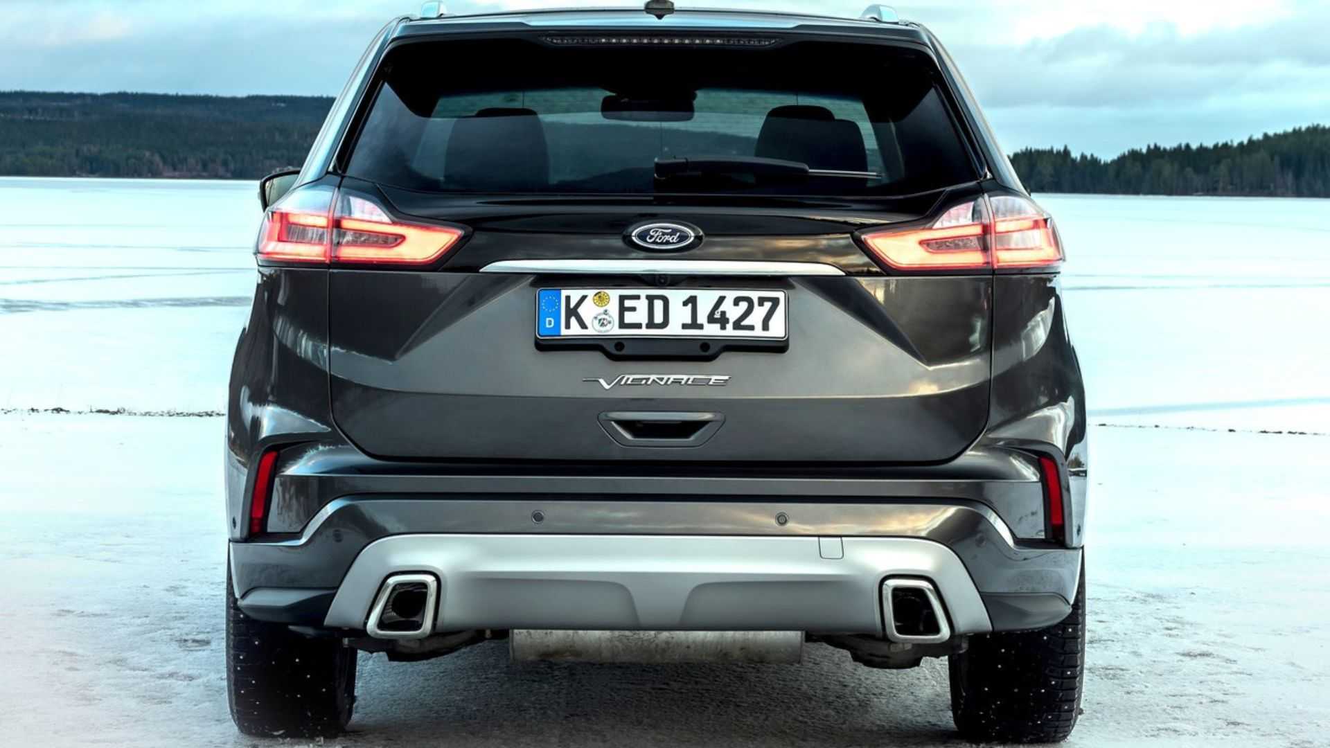 Static rear-end shot of a 2019 Ford Edge.