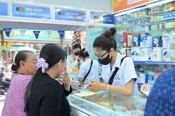 Mở đường cho người bệnh tiếp cận thuốc, 12 loại thuốc tiên tiến đã có mặt tại Long Châu