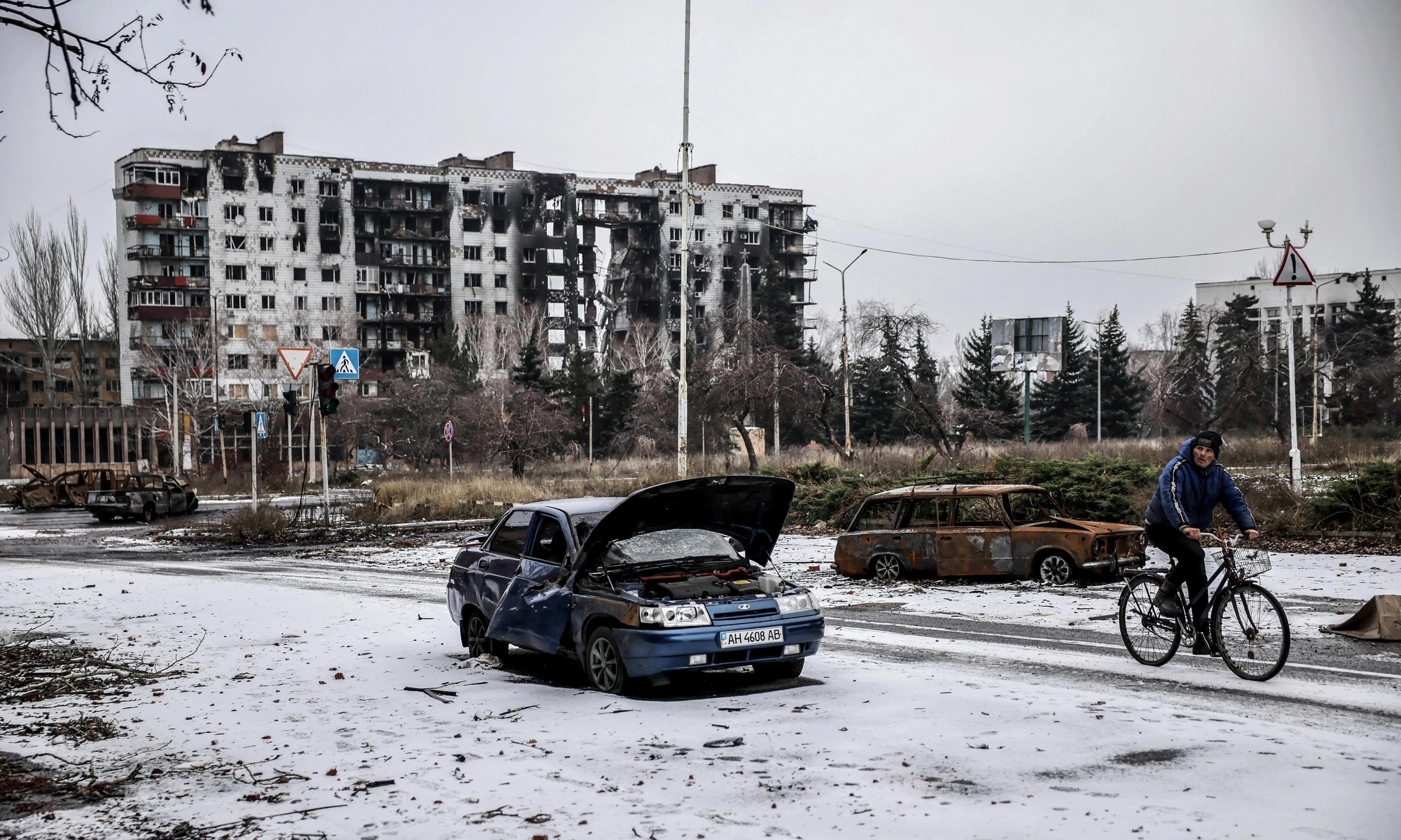 Nga tuyên bố kiểm soát hoàn toàn cửa ngõ vành đai pháo đài Donetsk