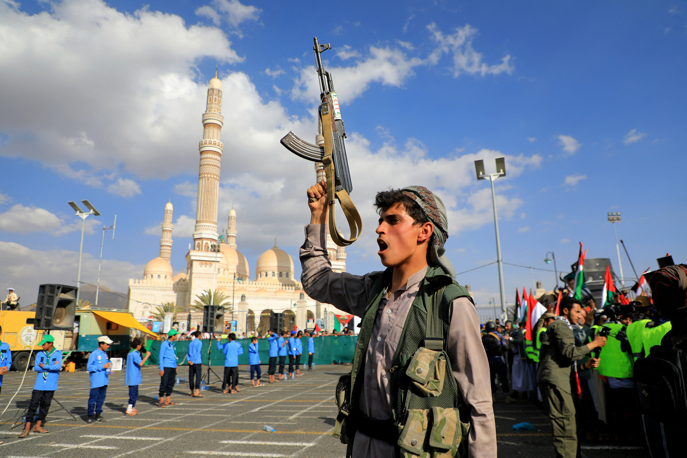 Houthi 'xua đuổi tiêm kích Arab Saudi', dọa tấn công sân bay đối phương
