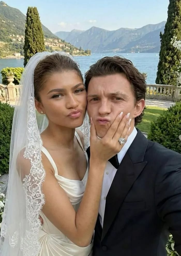 zendaya wedding dress Image 1