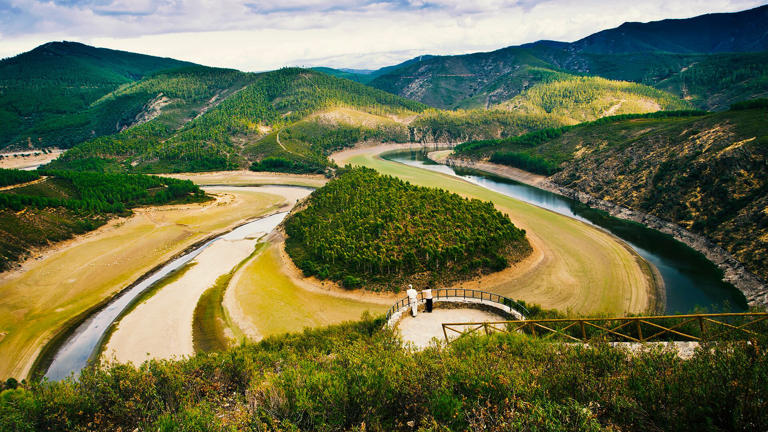 Melero meander. Riomalo de Abajo village. Las Hurdes area. Caceres province, Extremadura, Spain.