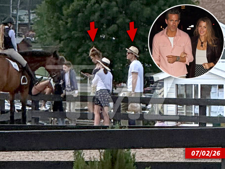 Taylor Swift không mời bạn thân Blake Lively dự đám cưới