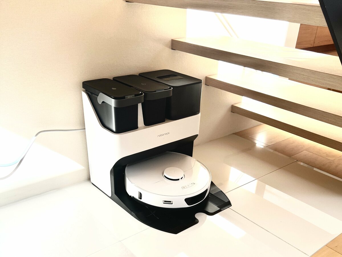 ロボット掃除機を導入したら意外なメリットが。40代、家事がラクになった時短家電3つ