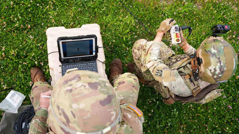 US Army awards $500 million contract to Switchblade drone manufacturer
