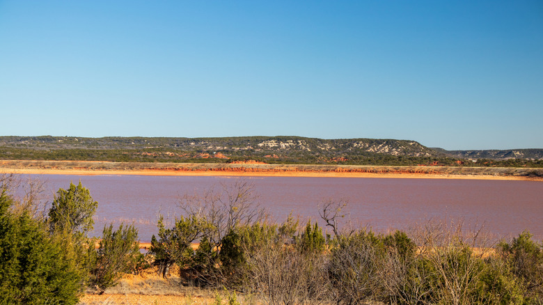 A view of arid landscape and Lake Abilene in Texas