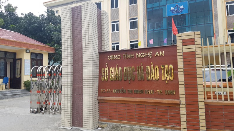 Nhân viên trường học ở Nghệ An phản ánh chậm được thăng hạng
