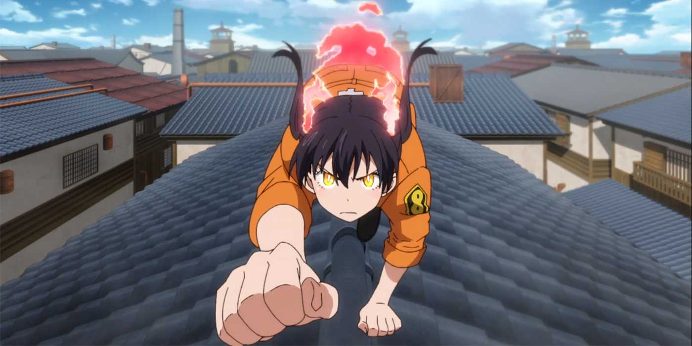 Tamaki Kotatsu runs like a cat across a roof in Fire Force.