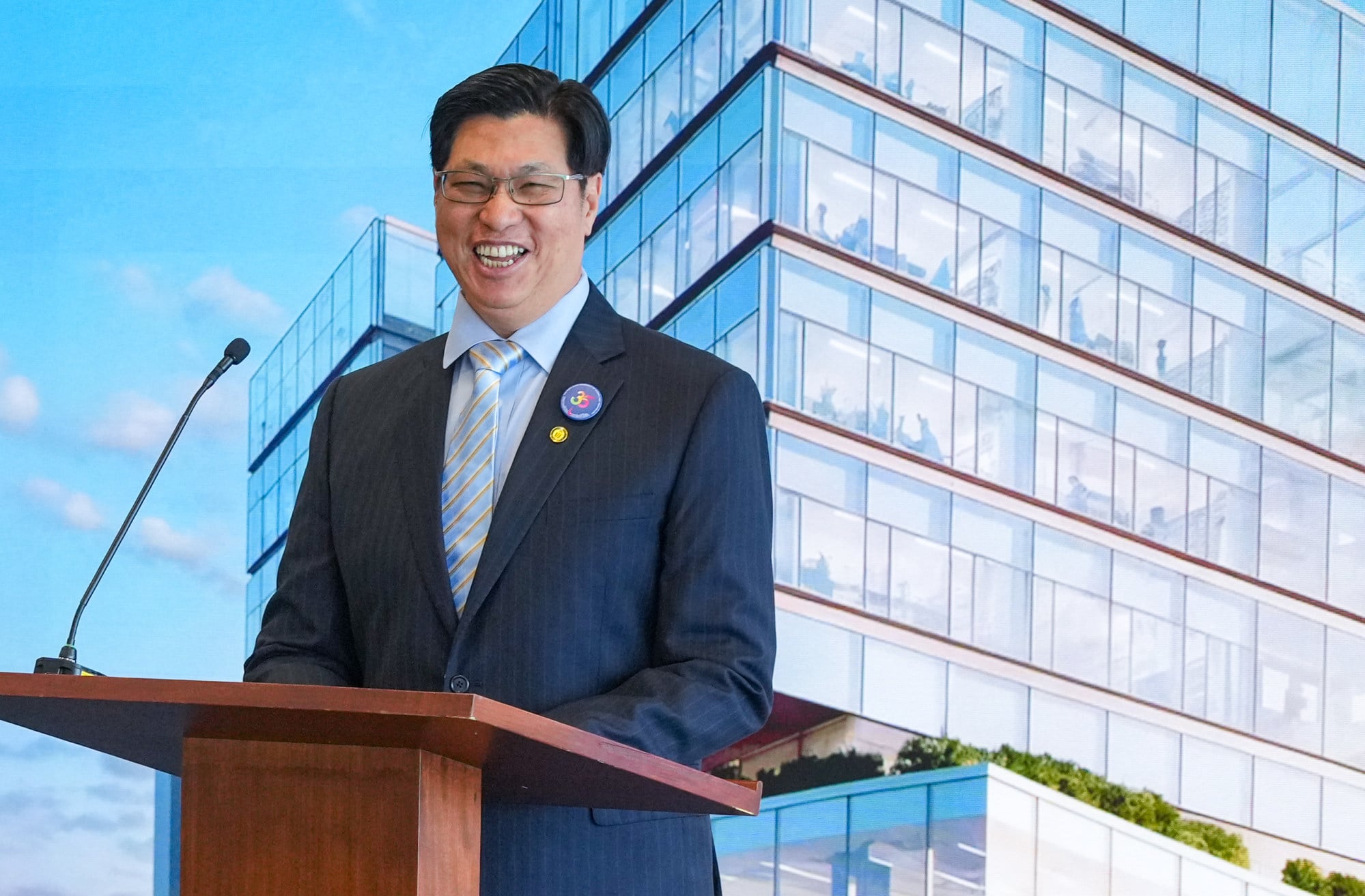 Hong Kong's Third Medical School Hires 300 Teachers, Aims for 200 Students