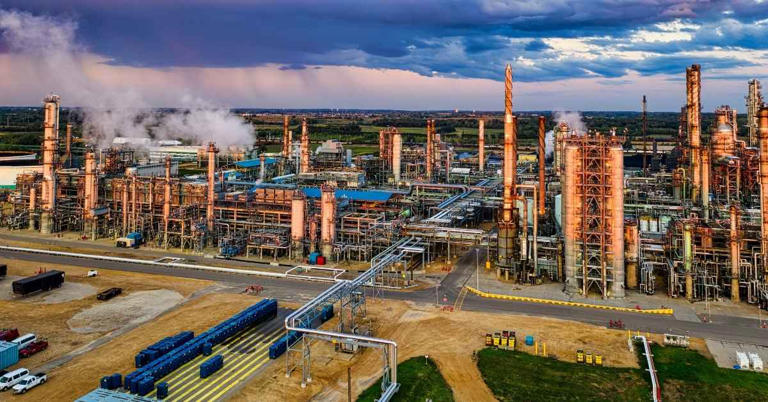 PM Modi launches India’s first greenfield integrated refinery-cum ...