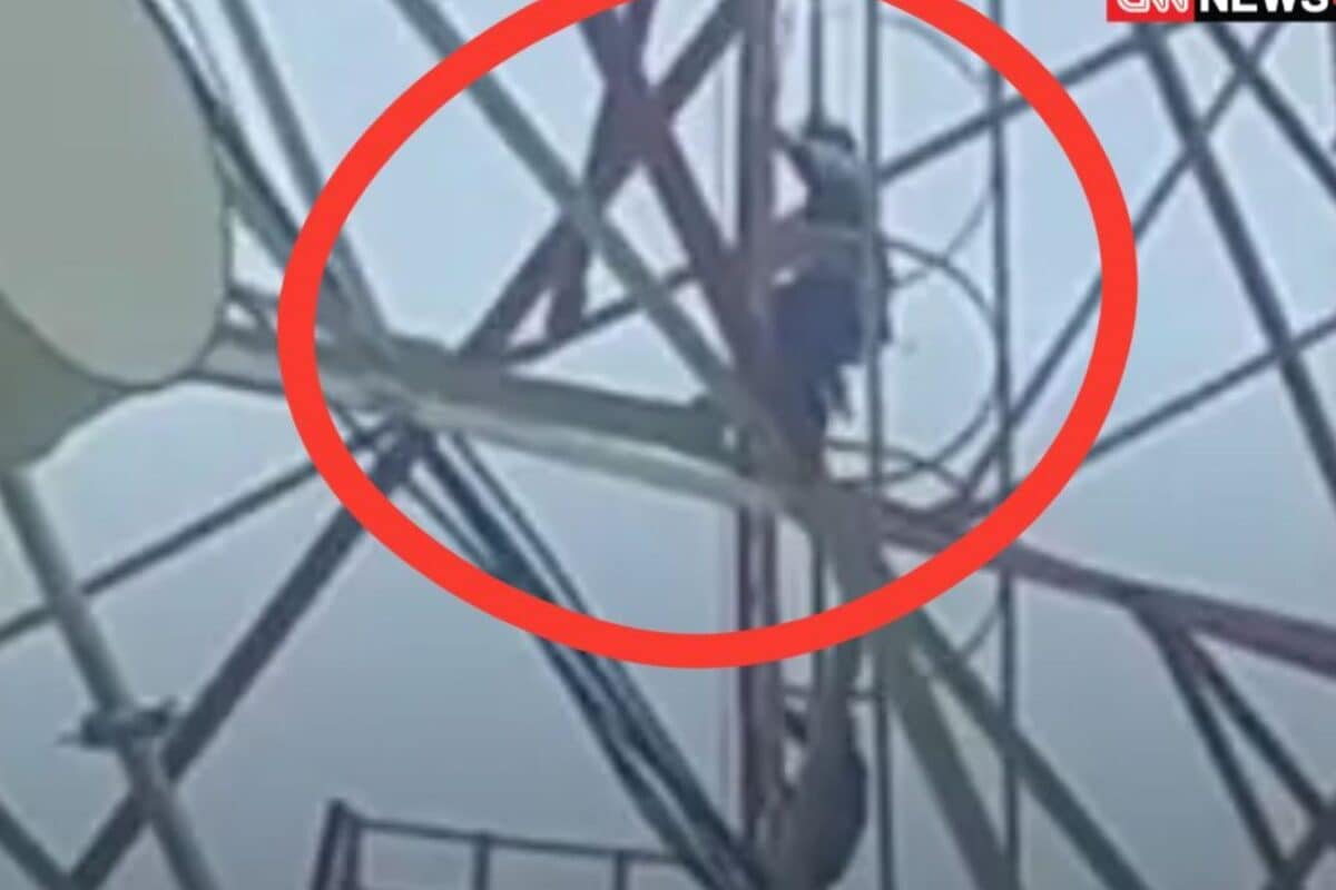 Real-life 'Sholay' drama: UP woman climbs railway tower with her 3 kids for lover
