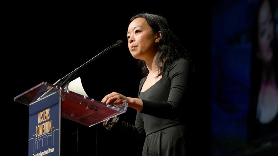 Democratic socialist leads Wisconsin Democratic gubernatorial field: Poll