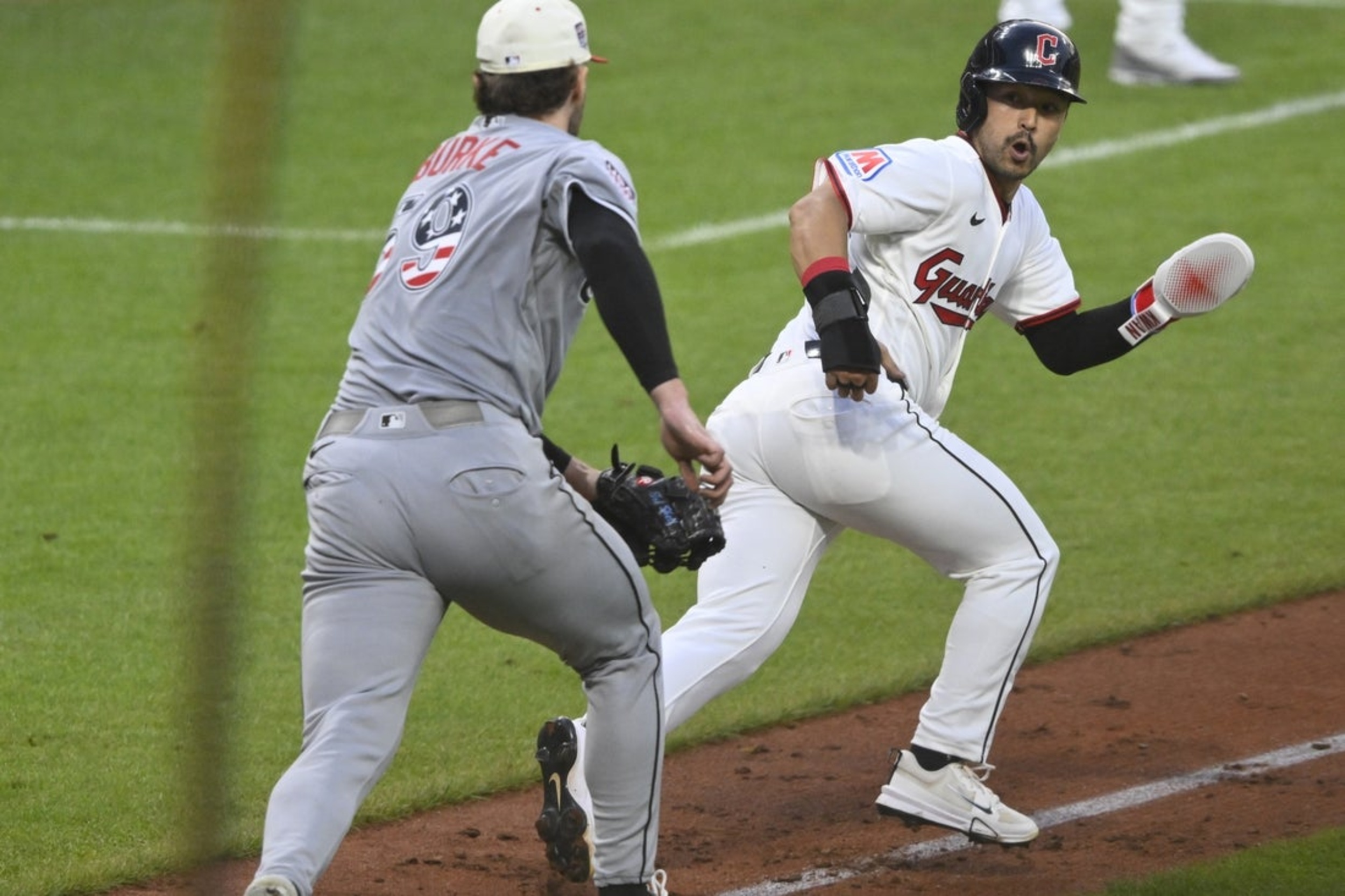 Sean Burke, Colson Montgomery lift White Sox over Guardians
