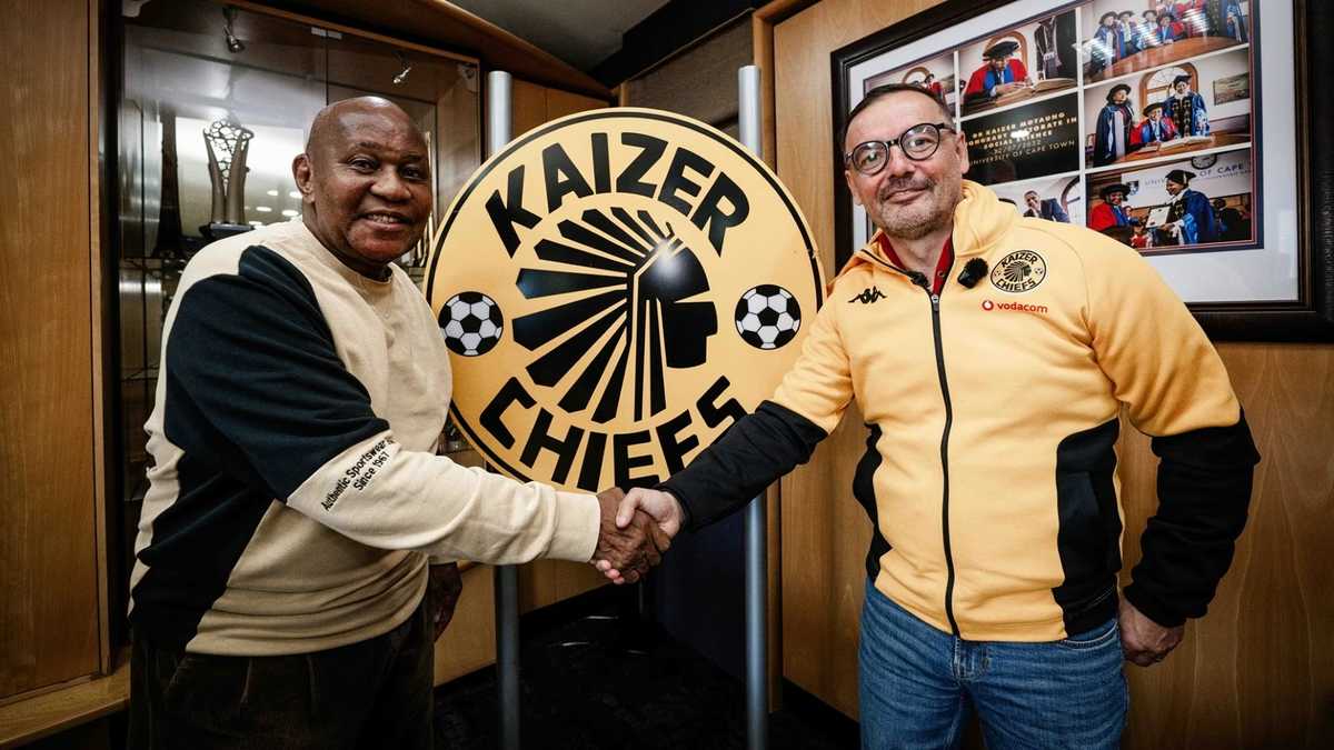 Fernando da Cruz warned he could be sacked by Kaizer Chiefs in January ...