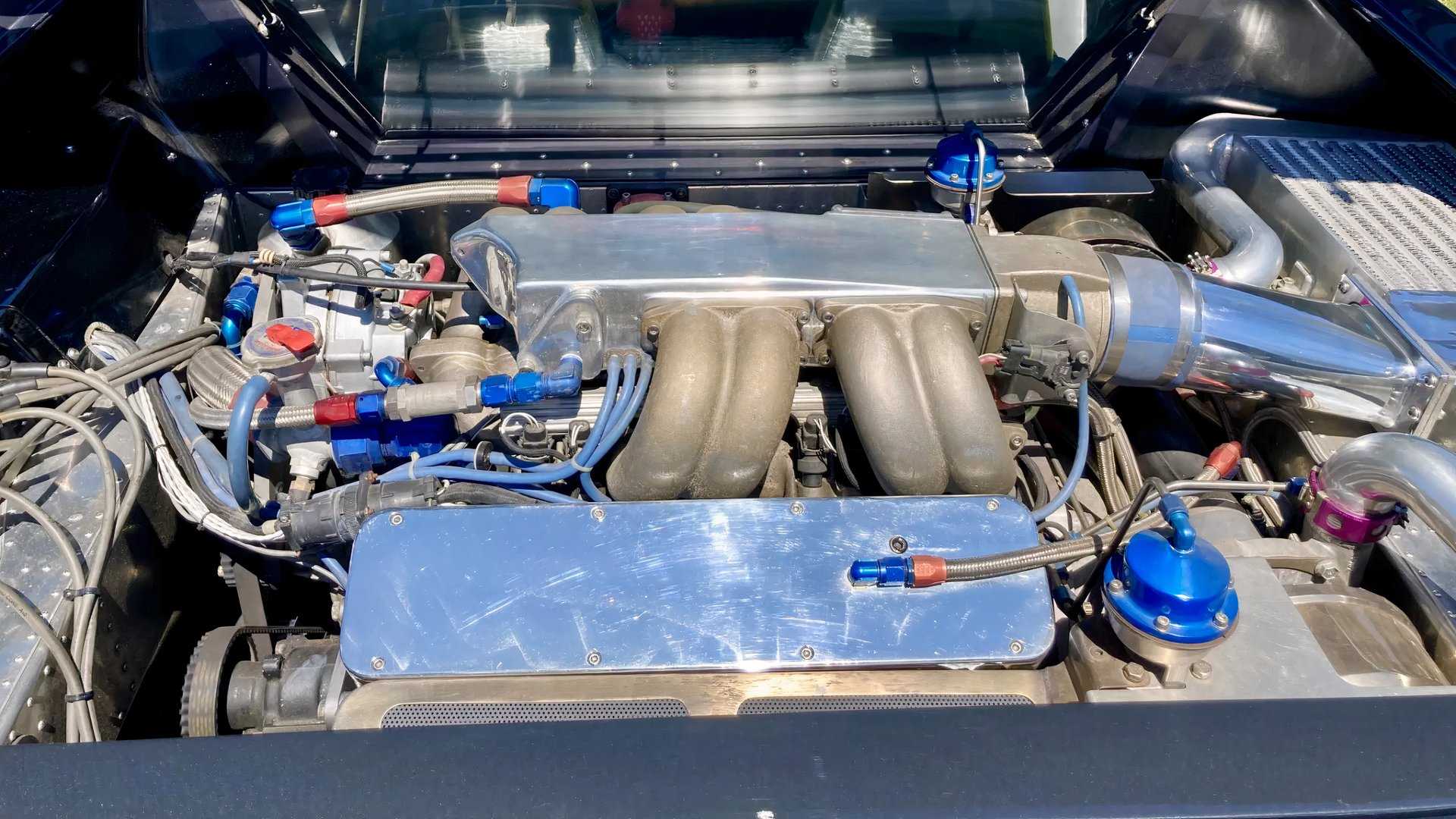 1990 Vector W8 Twin Turbo - 6.0-liter Rodeck V8