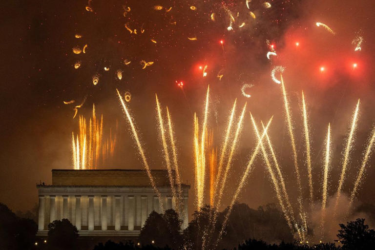 Washington DC stunned by 'largest fireworks show in history' for ...