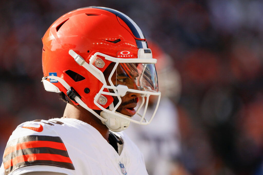 “He’s way too slow”: Shedeur Sanders gets brutal reality check amid QB1 battle with Deshaun Watson