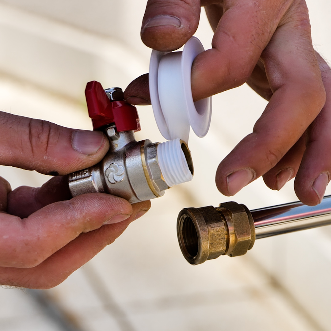 Simplified DIY guide for installing an outdoor faucet! 💯💧