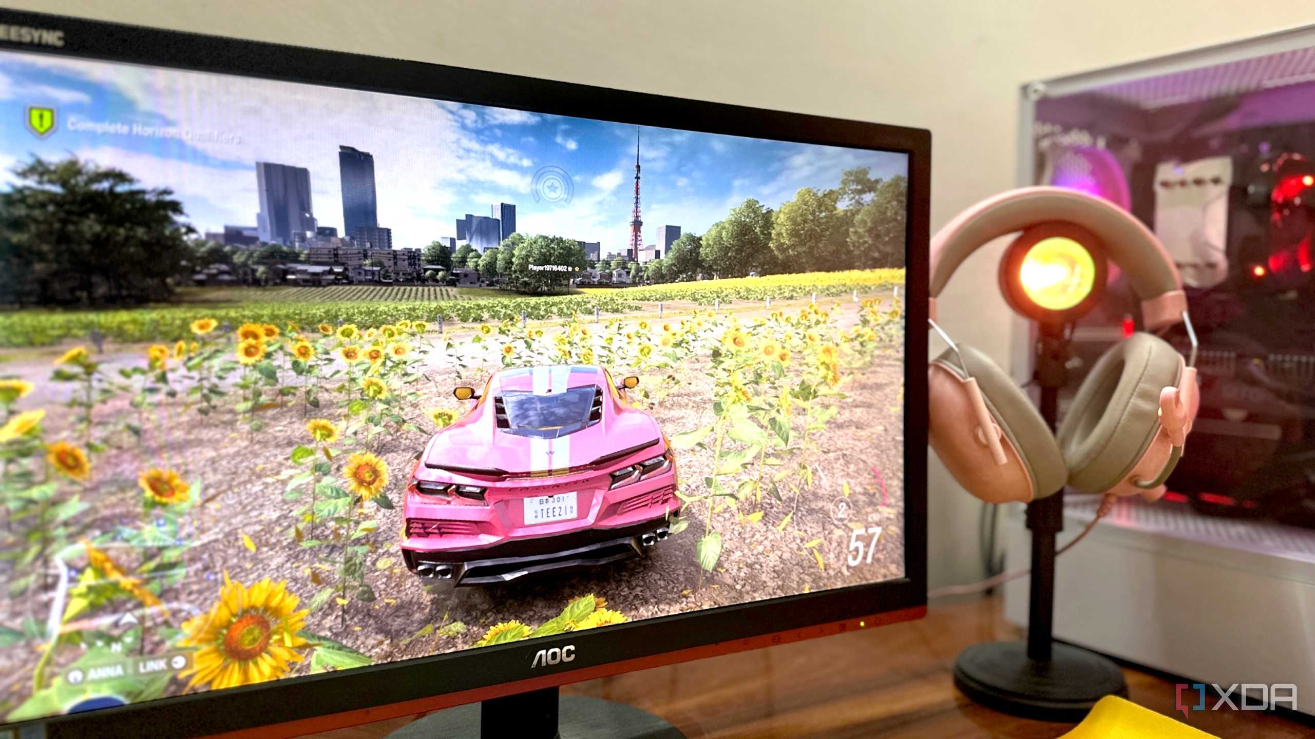 Forza Horizon 6 and a pink Chevy Corvette on a gaming PC.