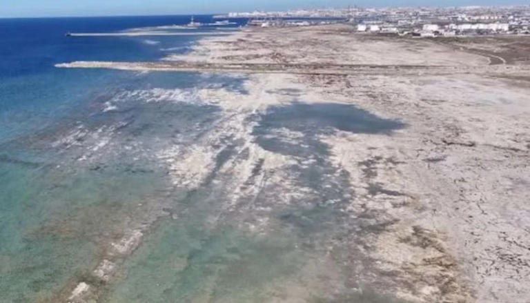 Notoria baja del caudal del Mar Caspio tomada por un drone.