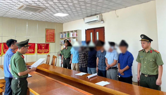 Khởi tố 6 bị can về hành vi sử dụng tài liệu giả của cơ quan, tổ chức