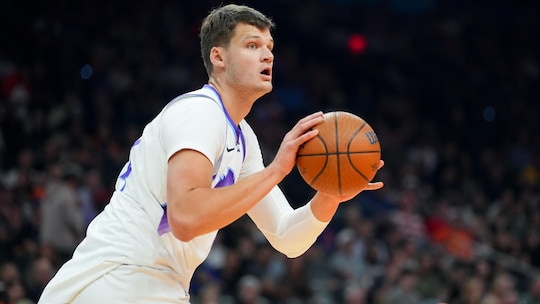 Lakers' Walker Kessler, former Miss America Abbie Stockard announce