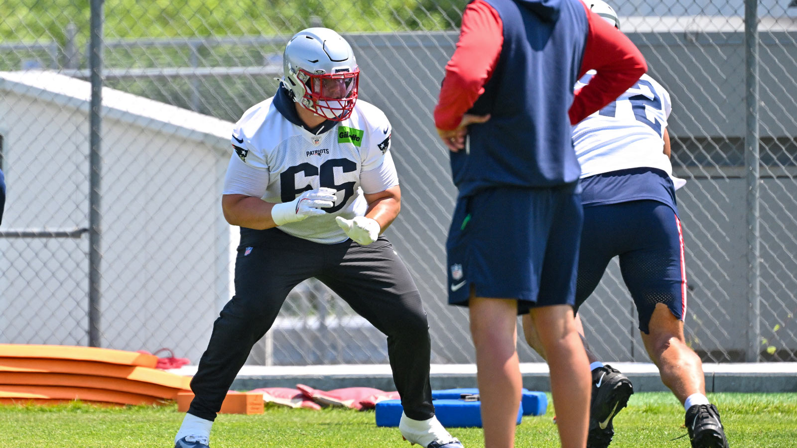 Patriots’ Will Campbell training with Pro Bowlers builds hype after playoff debacle