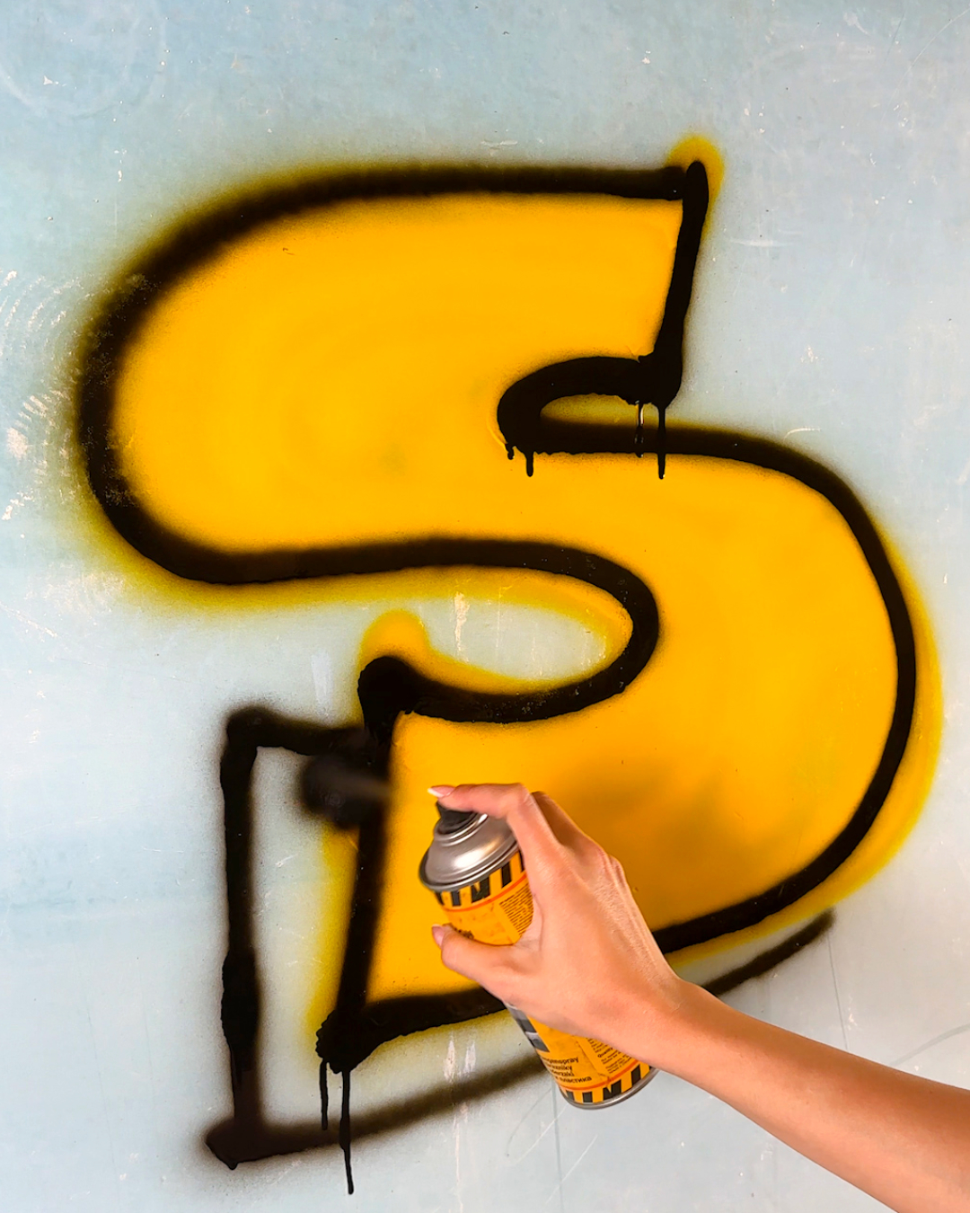 Graffiti satisfactorio en proceso 🎨