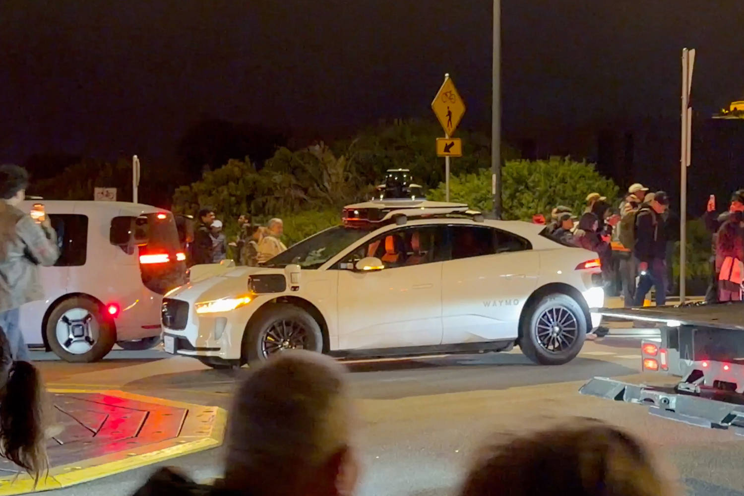 Waymo cars stranded on San Francisco streets as July Fourth gridlock ...