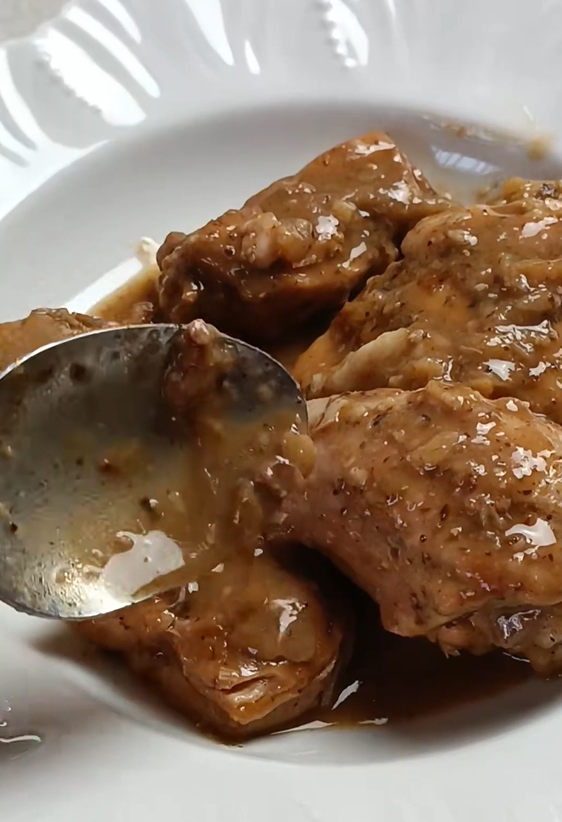 Cómo hacer pollo tierno y jugoso con una receta casera fácil