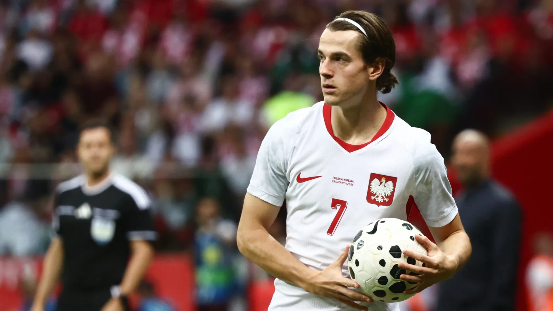 Benfica atacou e caçou Kaminski. O que pode oferecer o extremo polaco?