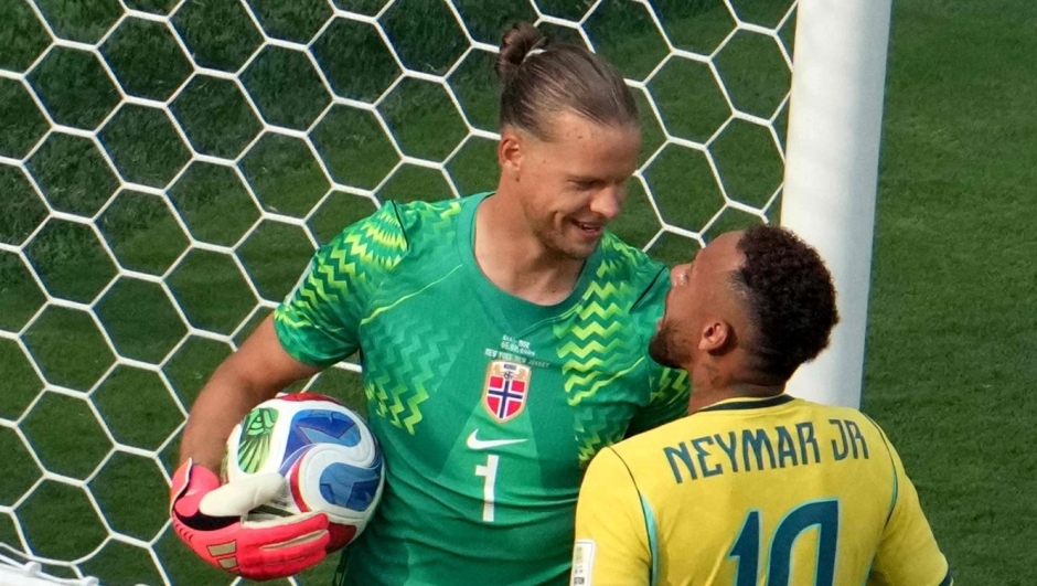 Il portiere norvegese sfida le critiche: l'eroica prestazione contro il Brasile
