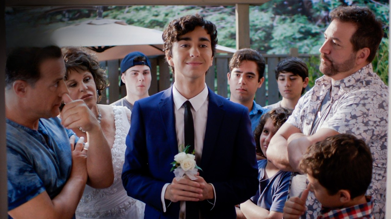 Alex Wolff's character meets the overprotective Portokalos family – My ...