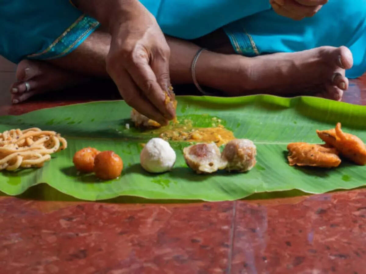 Why do people eat with their hands? Here's what science says about this ...