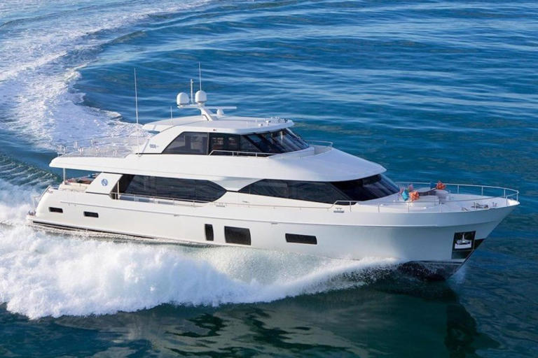For sale: Ocean Alexander 100