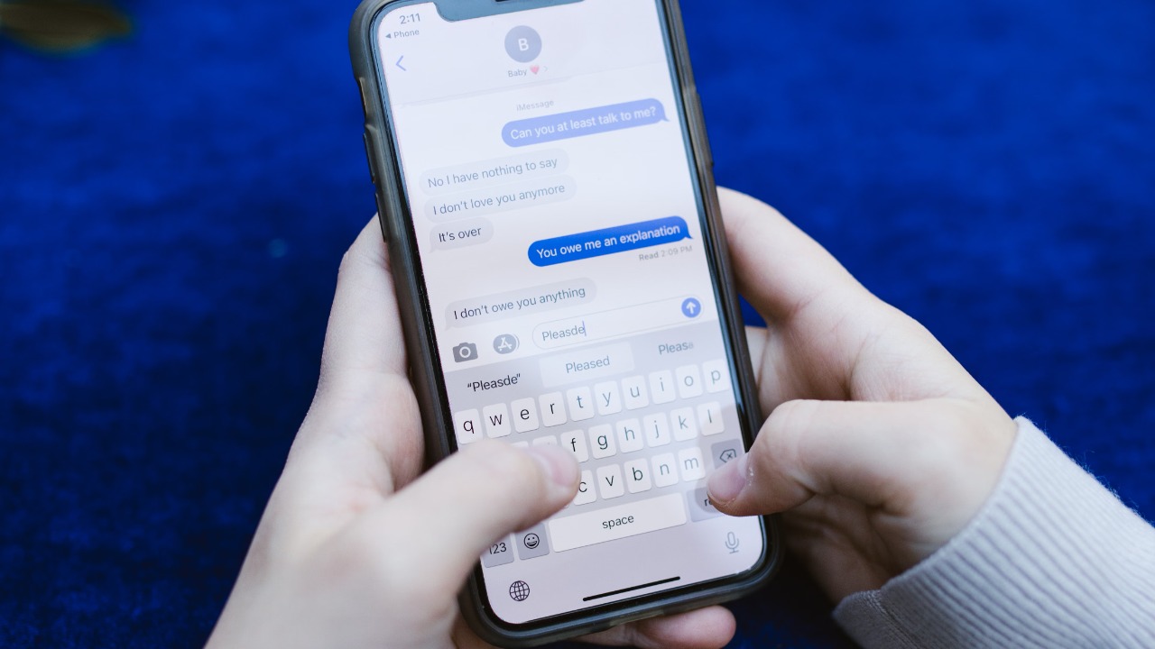 The FTC says that 'loan approved' text is a scam, and spells out the tell