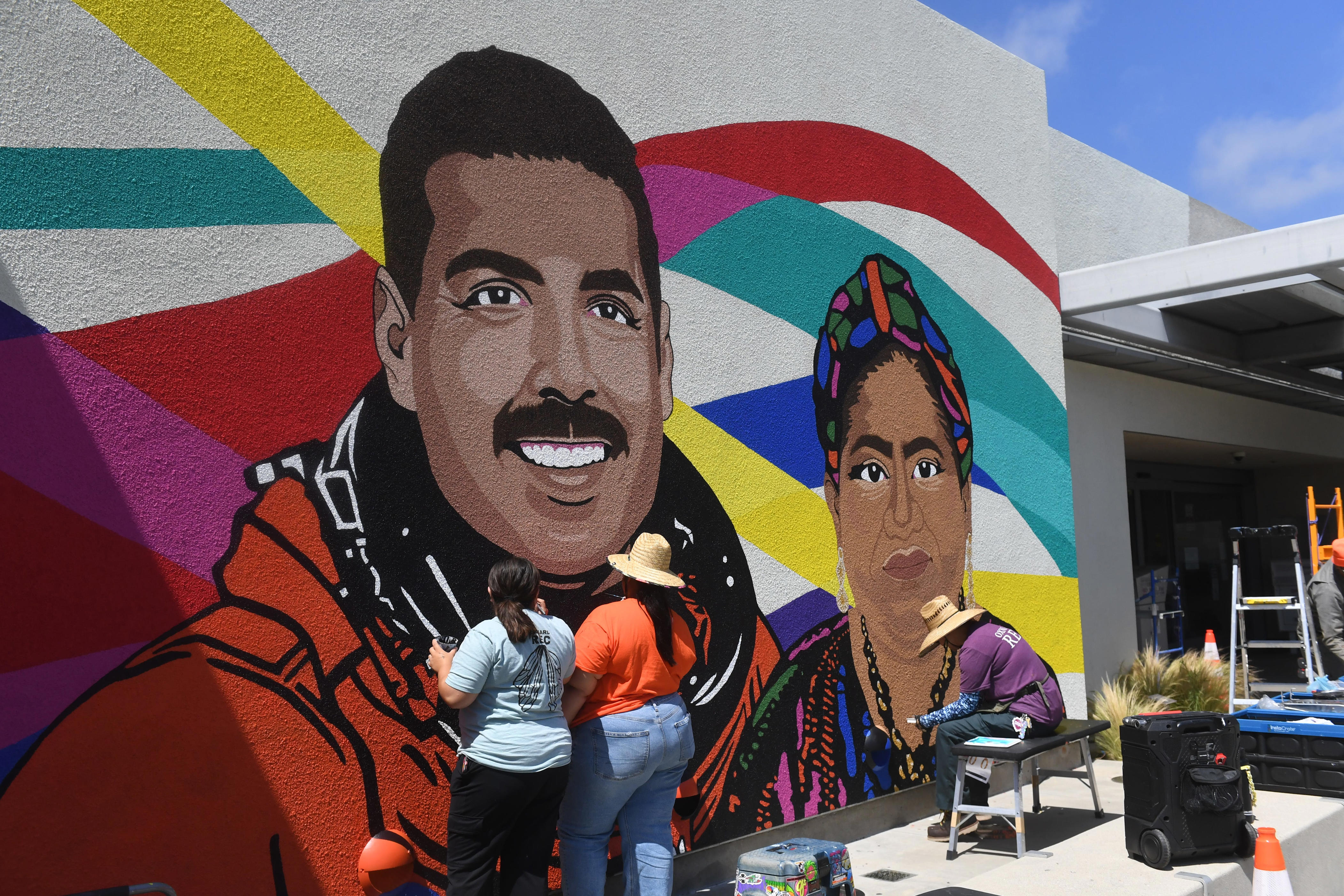 New mural outside Oxnard library honors Ruby Bridges, more