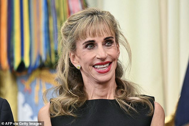 Tech billionairess Susan Dell, 62, shows off her incredibly toned arms