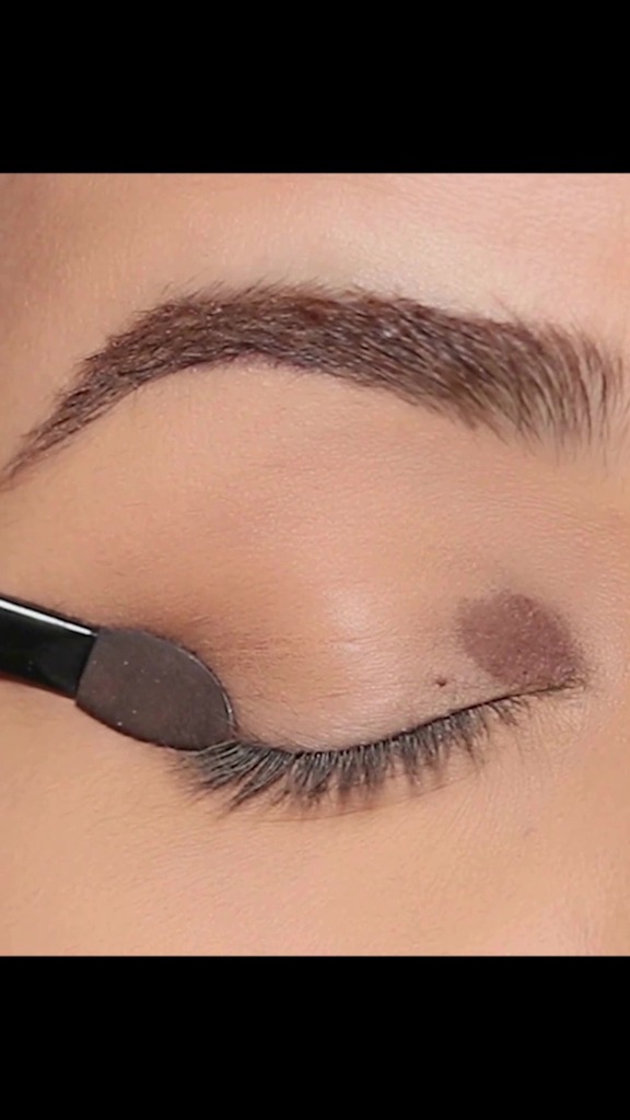 Spotlight eye trick for an elevated look
