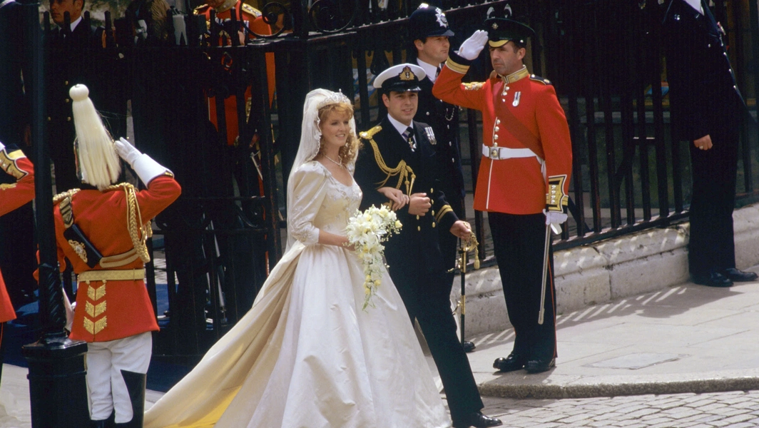 lady sarah ferguson wedding dress Prince Andrew and Sarah Ferguson's 1986 Wedding Photos