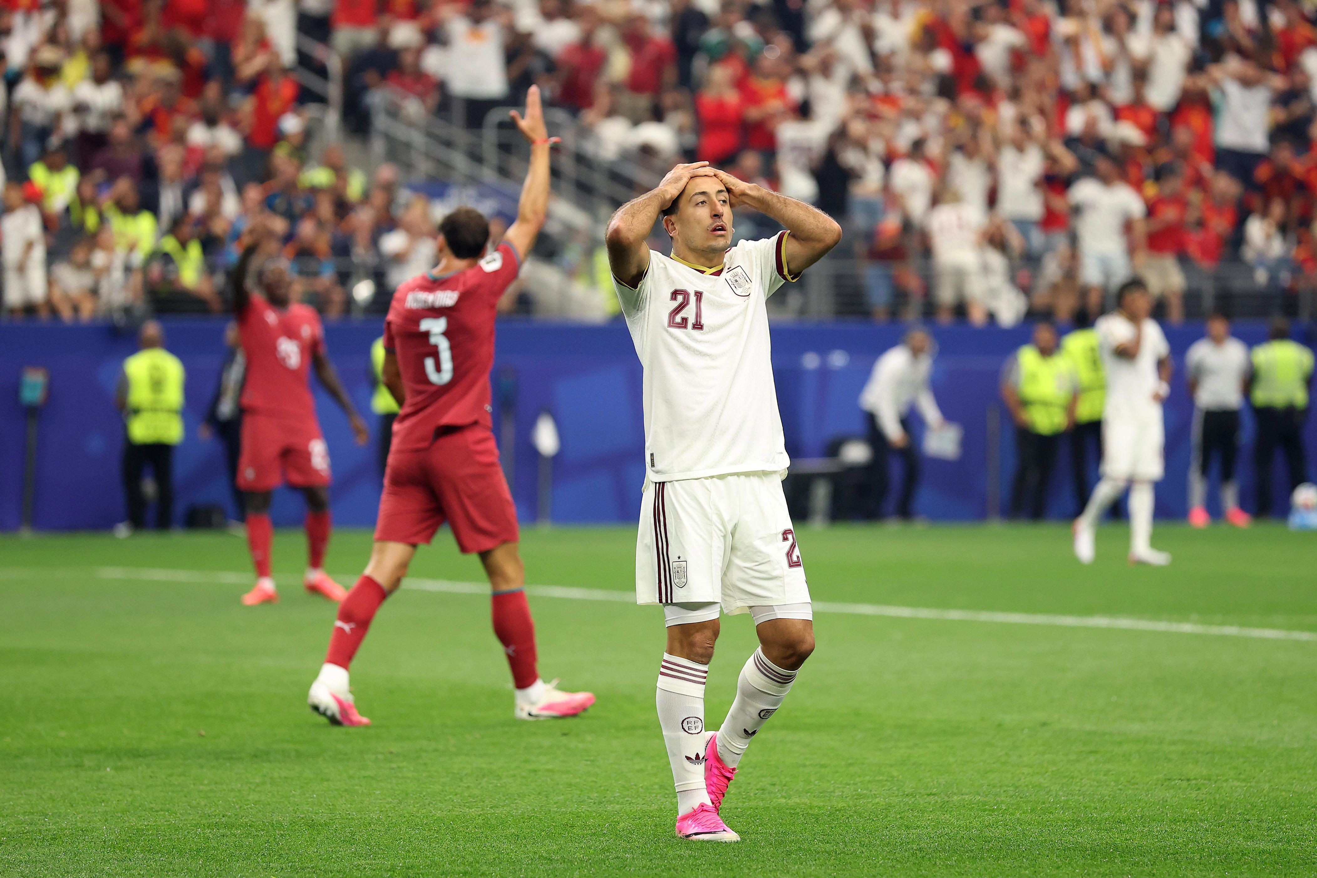 World Cup scores, games today: Spain faces Portugal, USA hosts Belgium