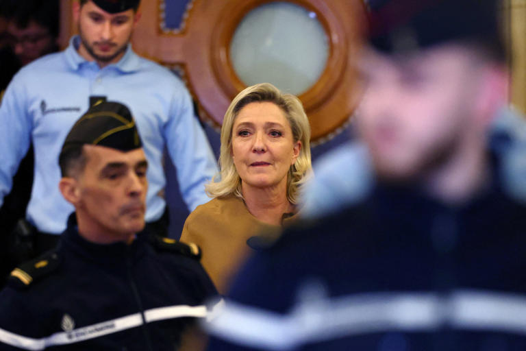 France - Affaire des assistants parlementaires du FN : une arnaque de père en fille
