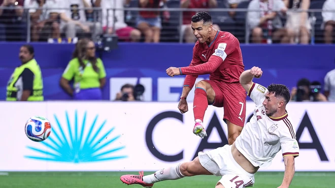 0 và 9, Ronaldo bị so sánh với Messi điều gì tại World Cup 2026?