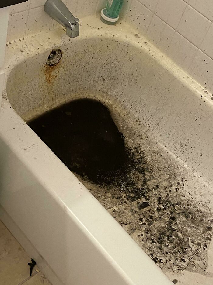 32 Times Landlords Left Their Tenants in Awful Conditions