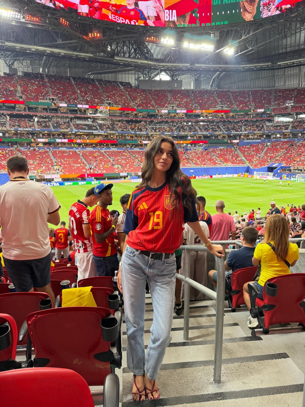 Lamine Yamal can’t contain reaction to girlfriend Ines Garcia’s