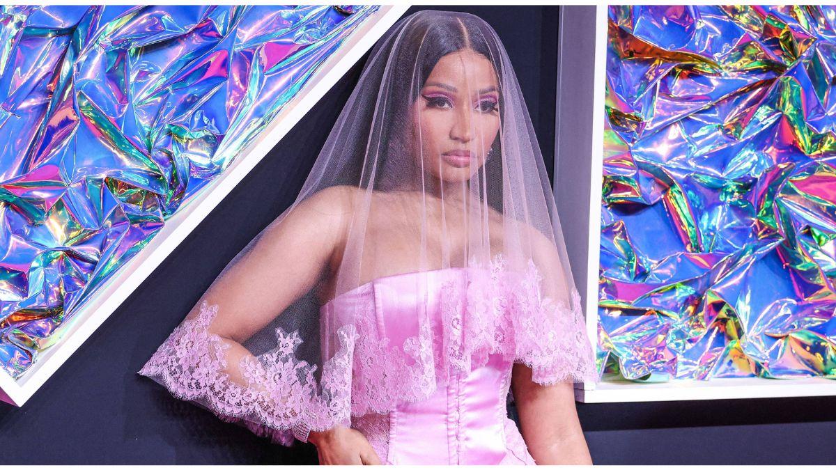 'Corny' Donald Trump trolled after calling rapper Nicki Minaj 'so hot ...