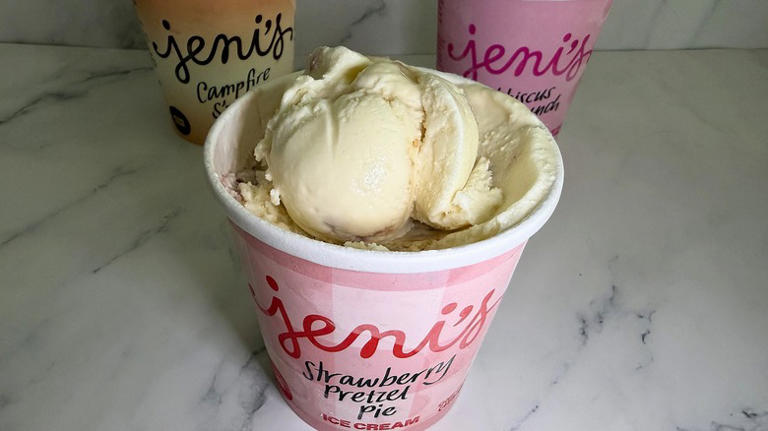 Review: This spicy new Jeni's ice cream flavor is the 2026 scoop of the ...