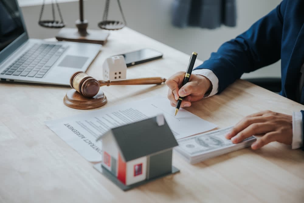 A guide to finding foreclosure properties in 2026