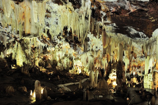 Impressive formations in Ávila's 'Eagle Cave'