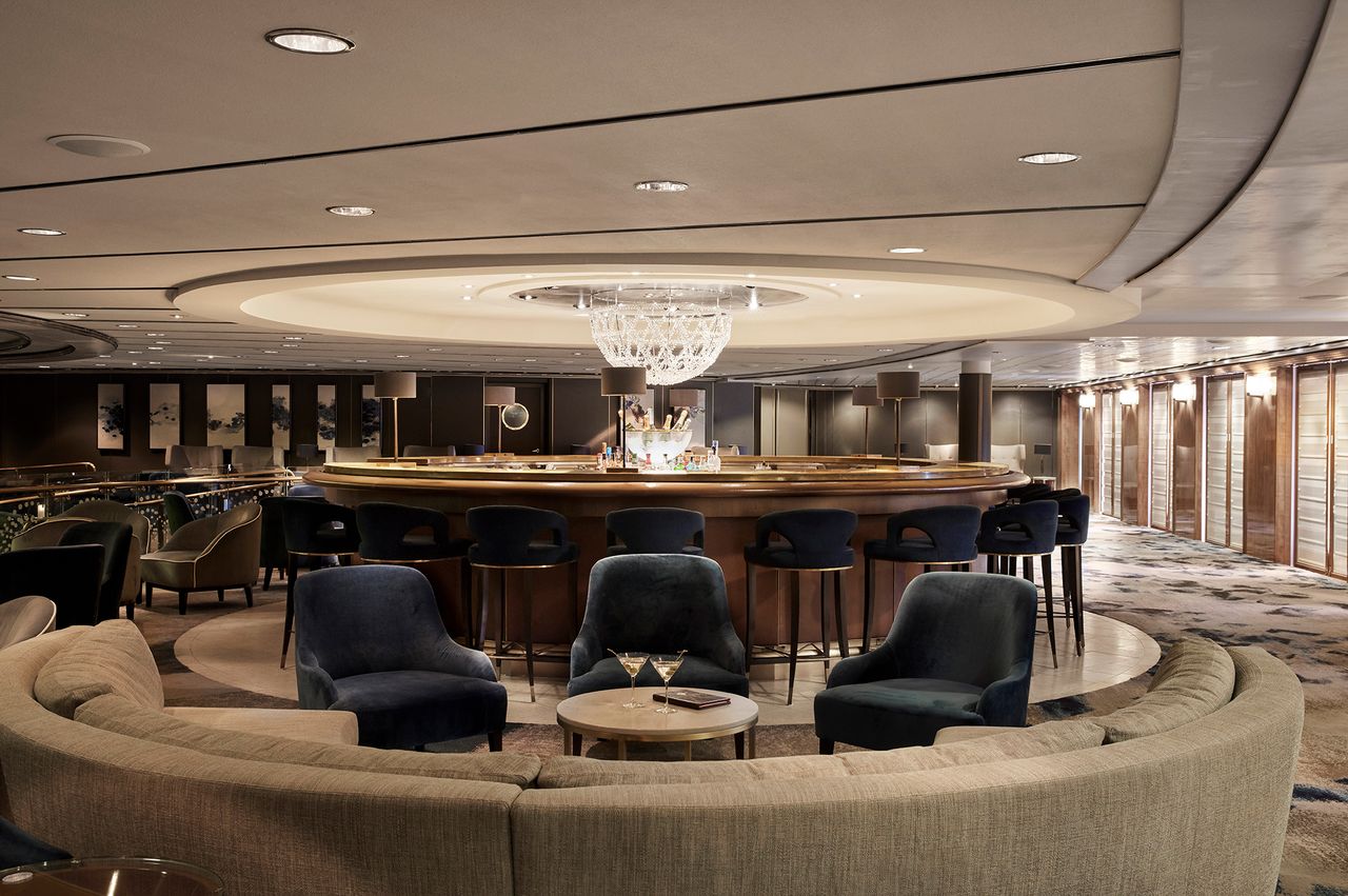 Crystal Symphony bar